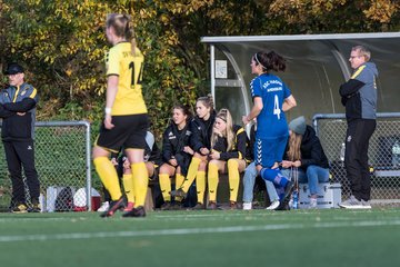 Bild 142 - F SSC Hagen Ahrensburg - SV Frisia 03 Risum-Lindholm : Ergebnis: 2:0